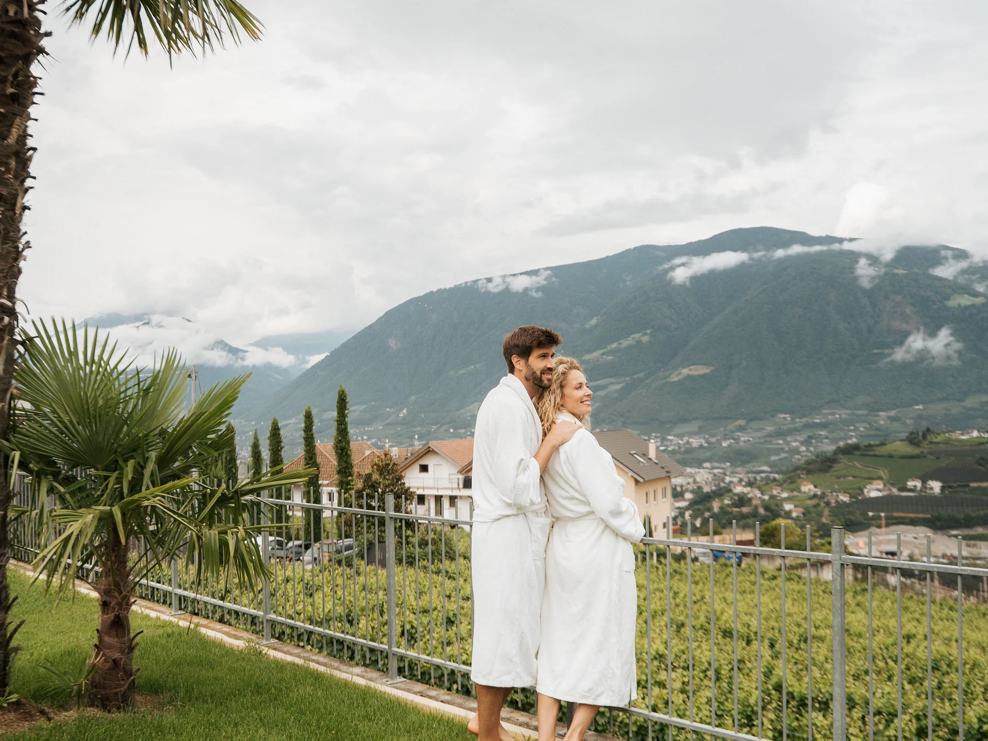 Abschalten mit Panoramablick im Hotel mit Pool in Schenna