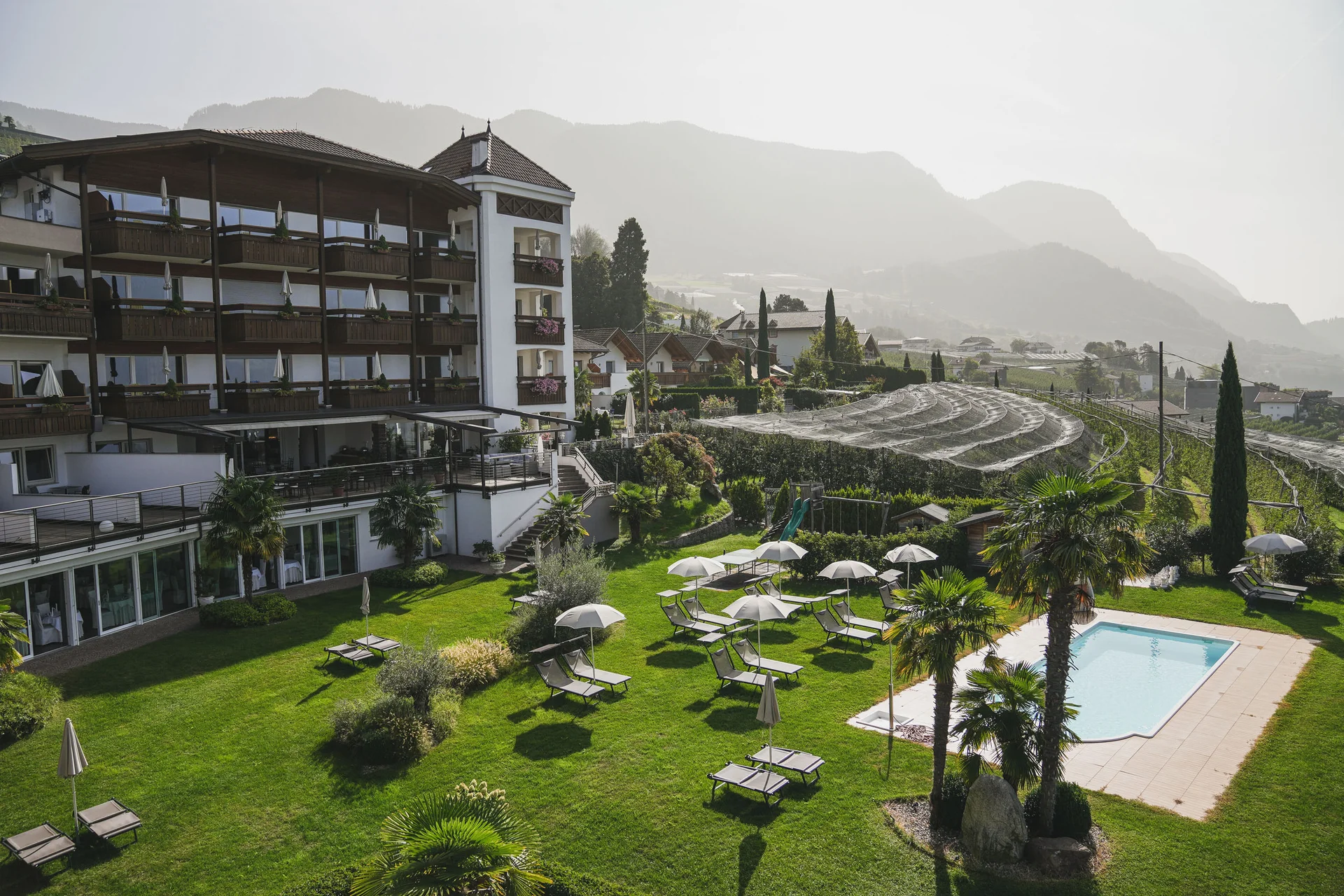 Euer Hotel in Schenna für Momente in #echtzeit Euer Hotel in Schenna für Momente in #echtzeit